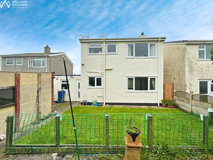 3 Bedroom Detached House For Sale In Roe Buck Estate, Llanfachraeth, LL65