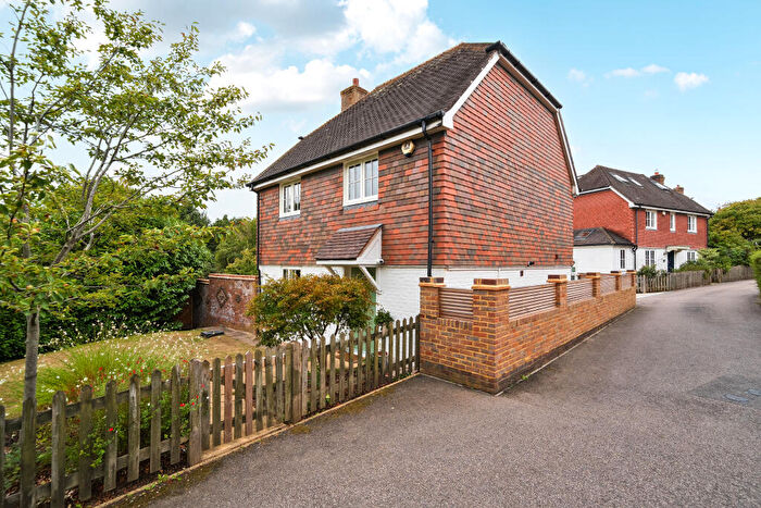 3 Bedroom Detached House For Sale In Morris Drive, Billingshurst, RH14