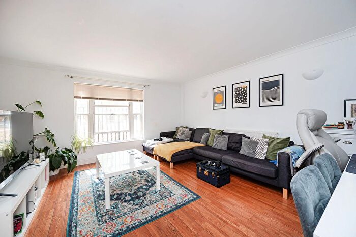2 Bedroom Property To Rent In St Matthews Row, Shoreditch, London, E2