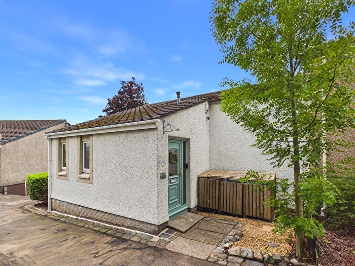 2 Bedroom Semi-Detached House For Sale In Johnshaven, Erskine, PA8