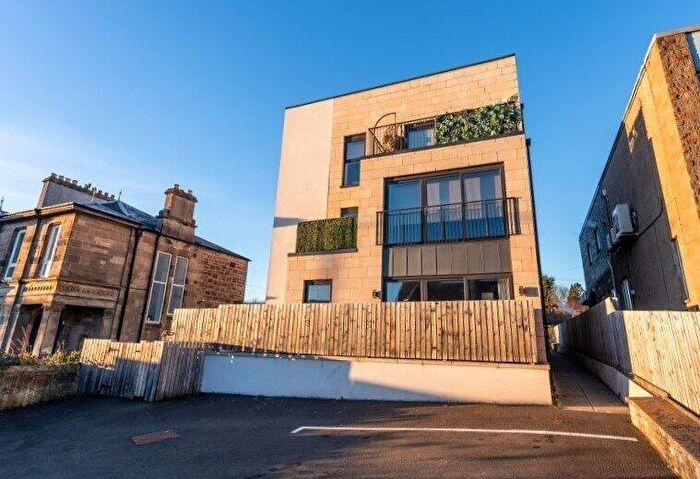 2 Bedroom Flat For Sale In Hamilton Road, Motherwell, ML1