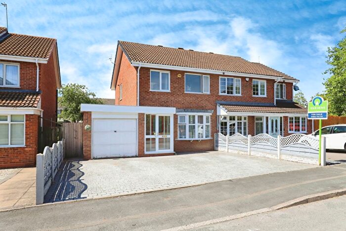 3 Bedroom Semi-Detached House For Sale In Sutherland Grove, Perton, Wolverhampton, Staffordshire, WV6