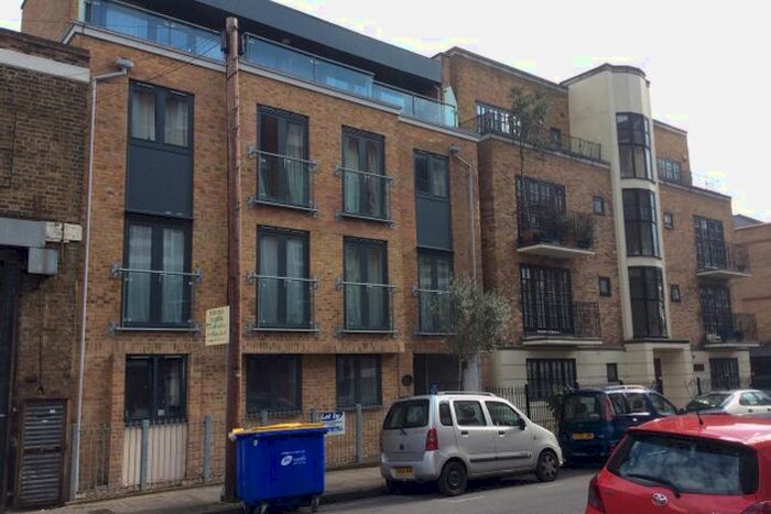 3 Bedroom Flat To Rent In Wedmore Street, Archway, North London, Islington, N19