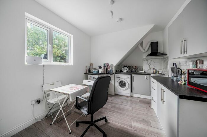 2 Bedroom Flat To Rent In Haddo Street, London, SE10