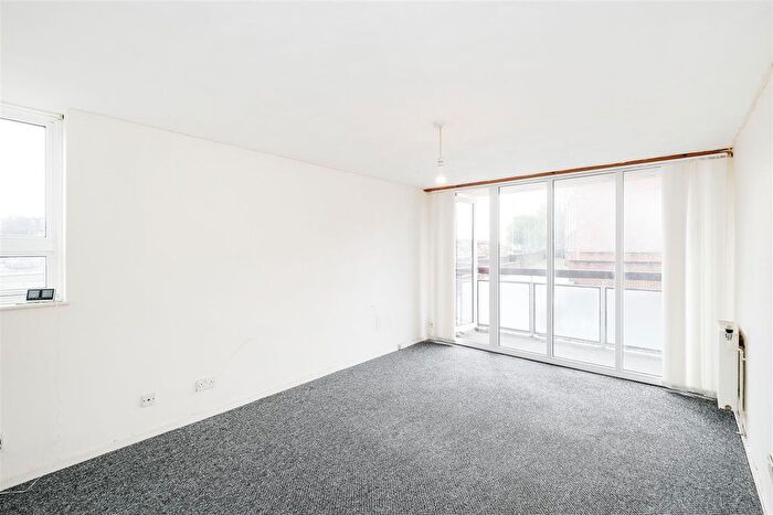 2 Bedroom Flat For Sale In Gardner Close, London, E11