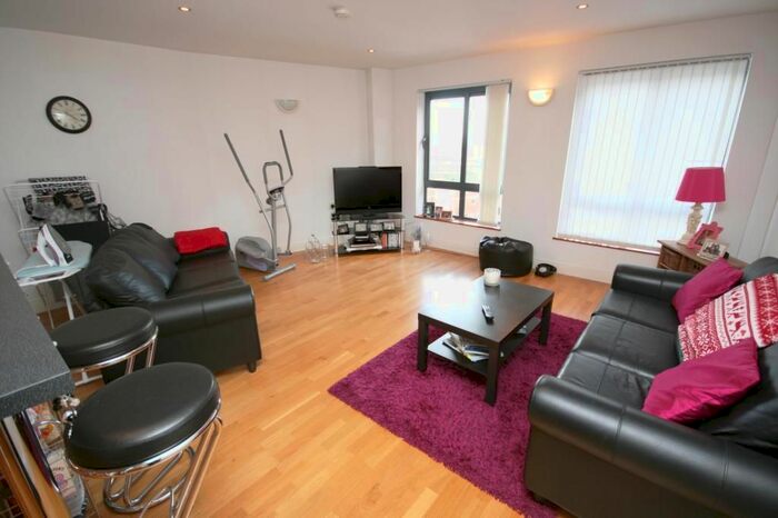 2 Bedroom Flat To Rent In Ellesmere Street, Manchester, M15