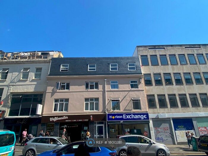 2 Bedroom Flat To Rent In West Street, Brighton, BN1