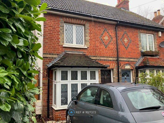 2 Bedroom Semi-Detached House To Rent In Basingstoke Road, Reading, RG7