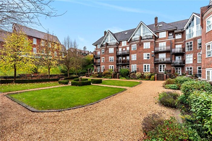 2 Bedroom Apartment To Rent In Marston Gate, Winchester, SO23