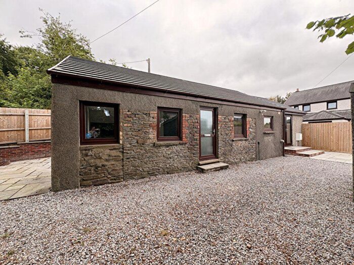 2 Bedroom Cottage To Rent In The Barn, Ty Coch Farm, Neath, SA10