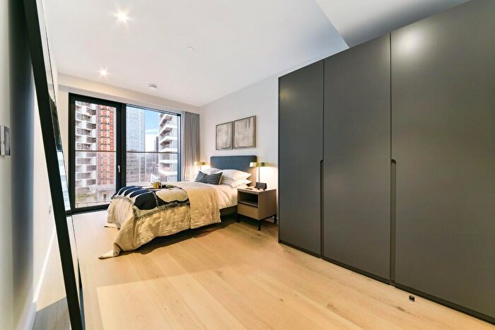 1 Bedroom Apartment To Rent In George Street, London, E14