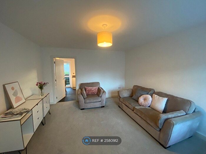 3 Bedroom Semi-Detached House To Rent In Plas Y Coed, Bangor, LL57