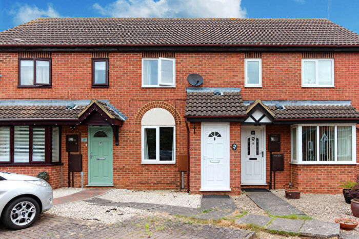 2 Bedroom Terraced House To Rent In Irthlingborough Road, Wellingborough, NN8