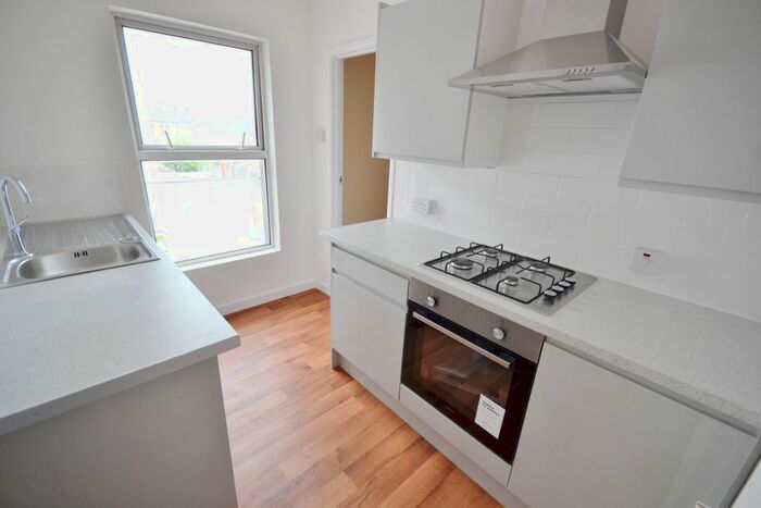 1 Bedroom Flat To Rent In St Leonards Road, Cattedown, Plymouth, PL4