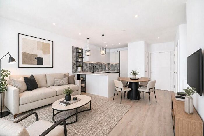 2 Bedroom Flat To Rent In Exploration Way, Slough, Berkshire, SL1
