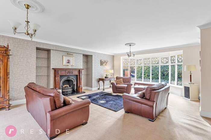 7 Bedroom Detached House For Sale In Norden Road, Bamford, Rochdale, OL11