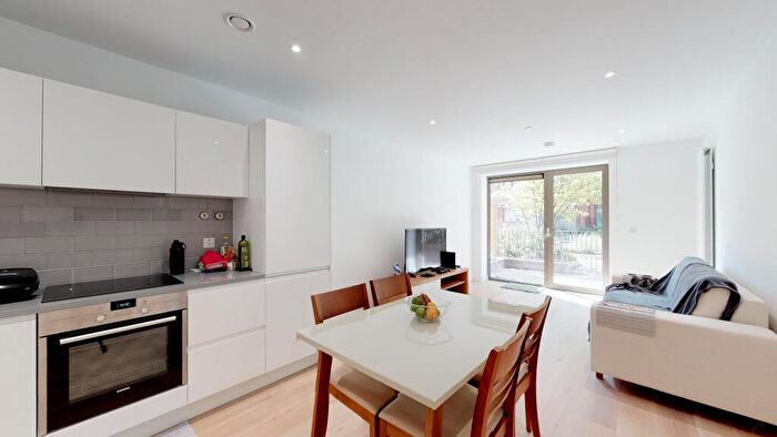 2 Bedroom Flat To Rent In Pendant Court, Royal Crest Avenue, E16