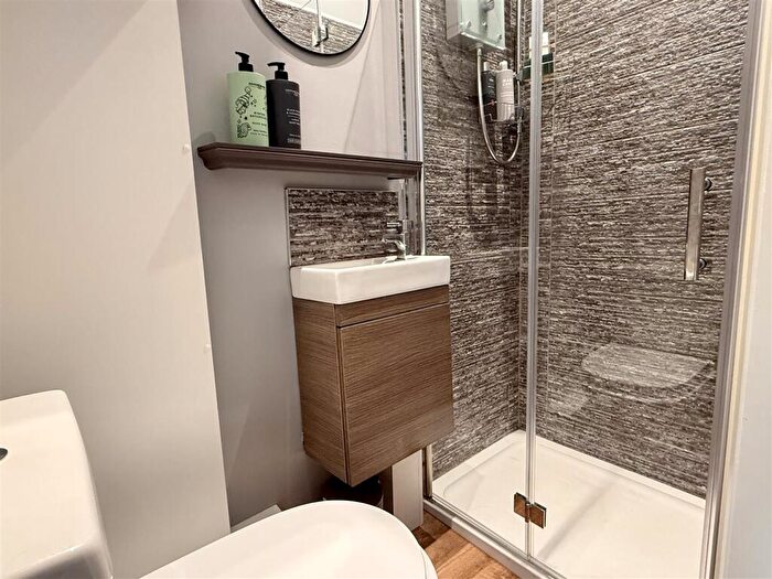 5 Bedroom Semi-Detached House For Sale In St. Andrews Road South, Lytham St Annes, FY8