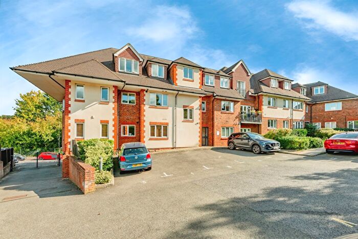 2 Bedroom Penthouse For Sale In Brook Road, Redhill, RH1