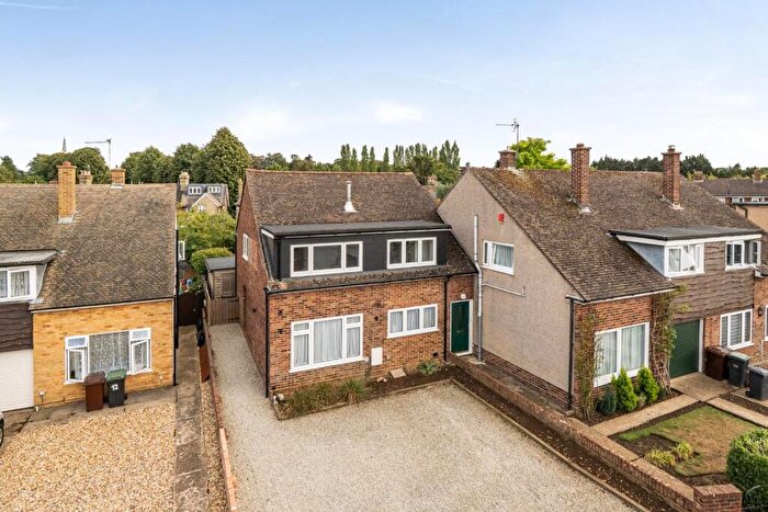 3 Bedroom Link Detached House For Sale In Sandown Road, West Malling, ME19