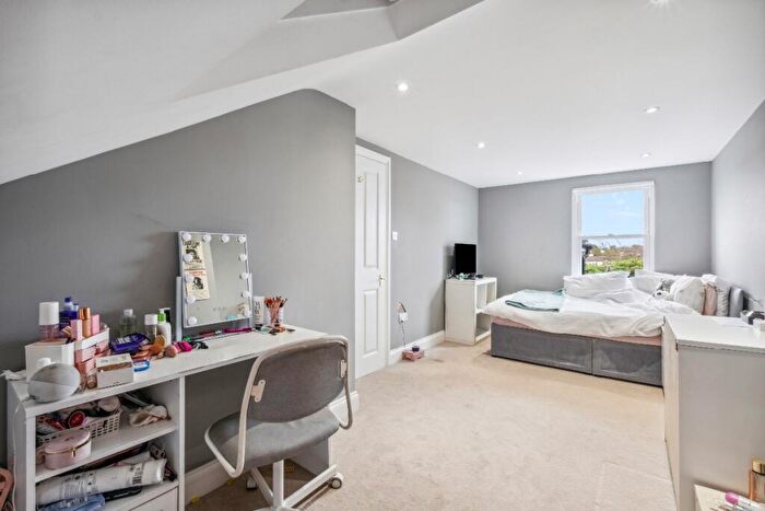 4 Bedroom Terraced House To Rent In White Hart Lane, SW13