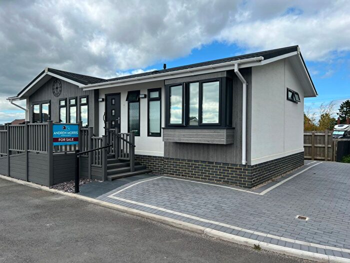 2 Bedroom Park Home For Sale In Green Crize Park, Hereford, HR2