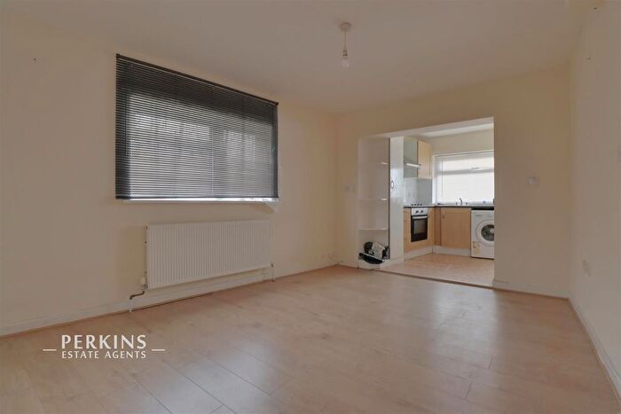 1 Bedroom Maisonette To Rent In Perivale, UB6