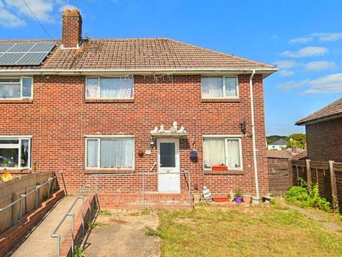 4 Bedroom Semi-Detached House To Rent In Kitchener Crescent, Poole, BH17