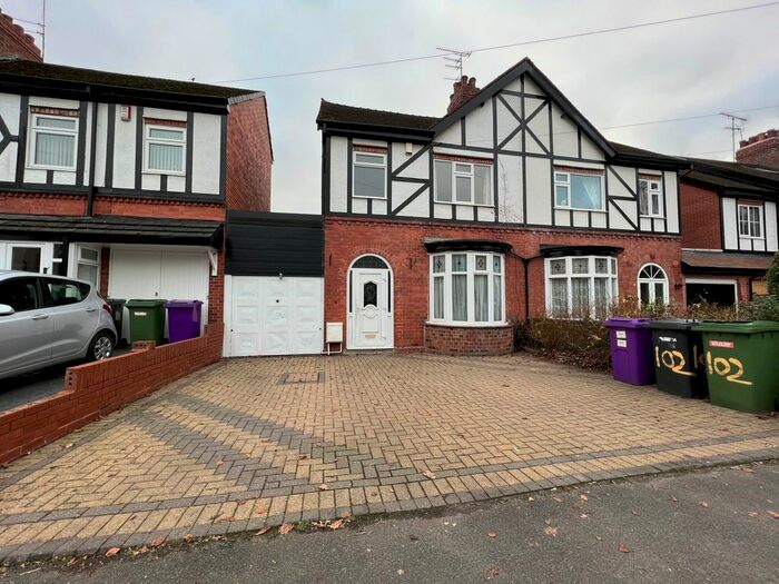 3 Bedroom Semi-Detached House To Rent In Clark Road, Tettenhall, Wolverhampton WV3