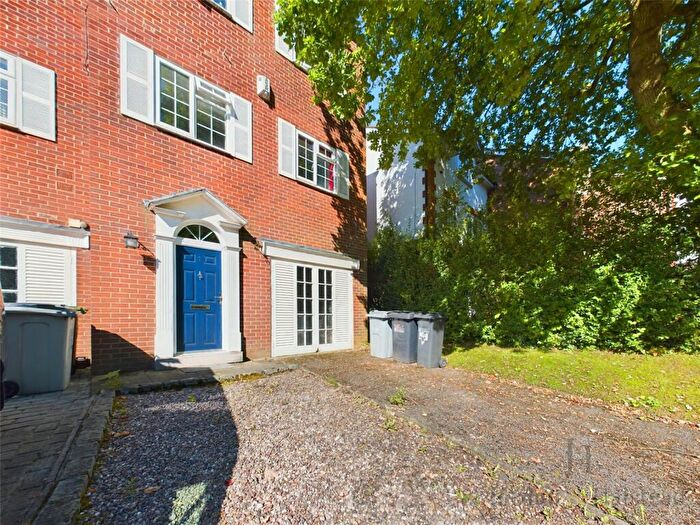 4 Bedroom End Of Terrace House To Rent In Briarwood, Wilmslow, Cheshire, SK9