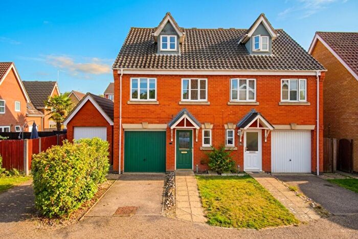 3 Bedroom Town House For Sale In Heyford Road, Norwich, NR6