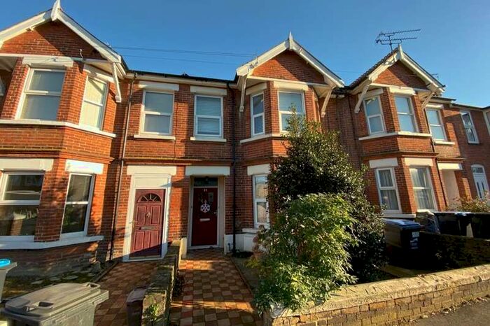 1 Bedroom Flat To Rent In Victoria Avenue, Westgate-on-sea, CT8