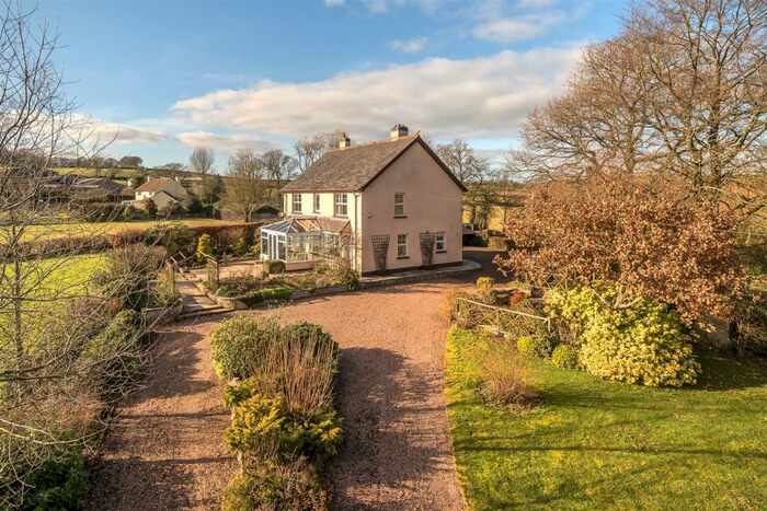 5 Bedroom Detached House For Sale In Kennerleigh, Crediton, EX17