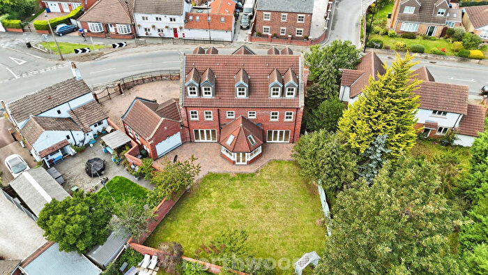 6 Bedroom Detached House For Sale In Main Street, Hatfield Woodhouse, Doncaster, DN7