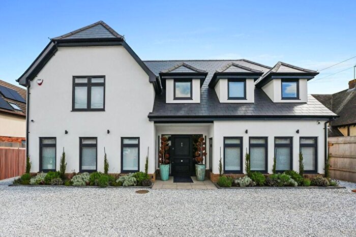 6 Bedroom Detached House For Sale In Church Road, Ramsden Bellhouse, Billericay, CM11