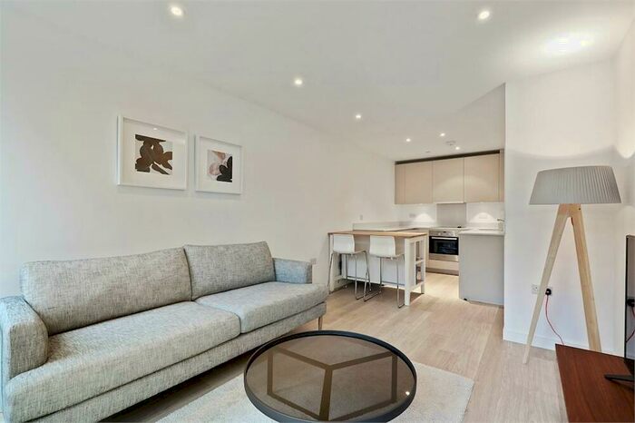 1 Bedroom Apartment To Rent In Tennyson Apartments, , Croydon, CR0