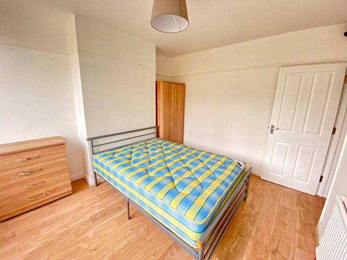 1 Bedroom Semi-Detached House To Rent In Fourth Avenue, Bristol, BS7