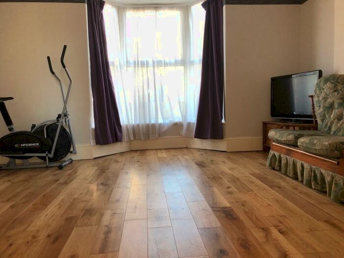 1 Bedroom Flat To Rent In North Road, Saltash, PL12