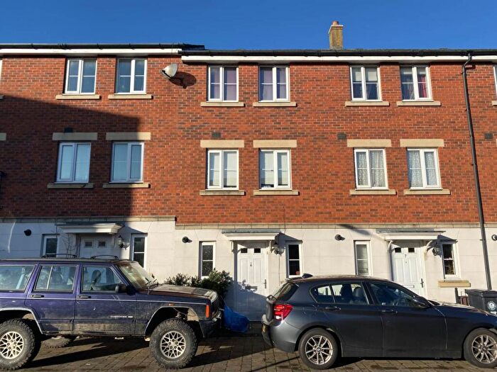 4 Bedroom Town House To Rent In Amis Walk, Horfield, Bristol, BS7