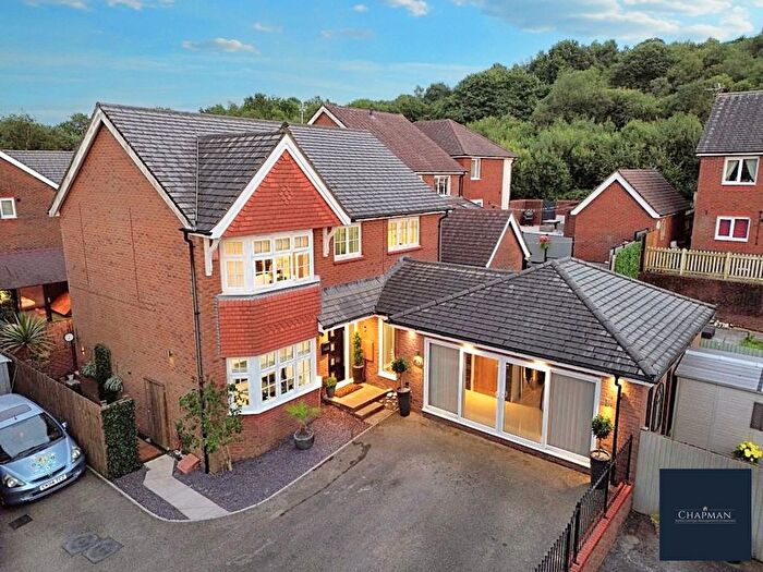 5 Bedroom Detached House For Sale In Tonyrefail, Porth, CF39