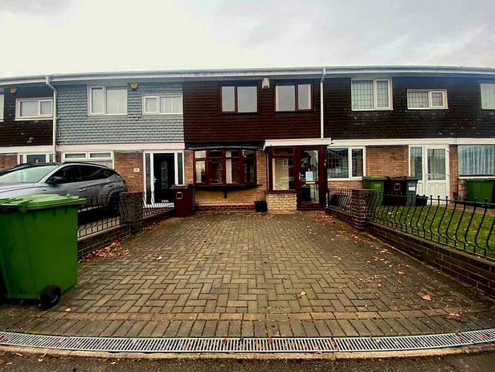 3 Bedroom House To Rent In Aspen Drive, Birmingham, B37