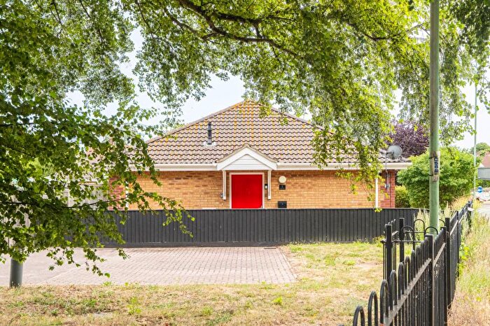 1 Bedroom Semi-Detached Bungalow For Sale In Rotterdam Road, Lowestoft, NR32