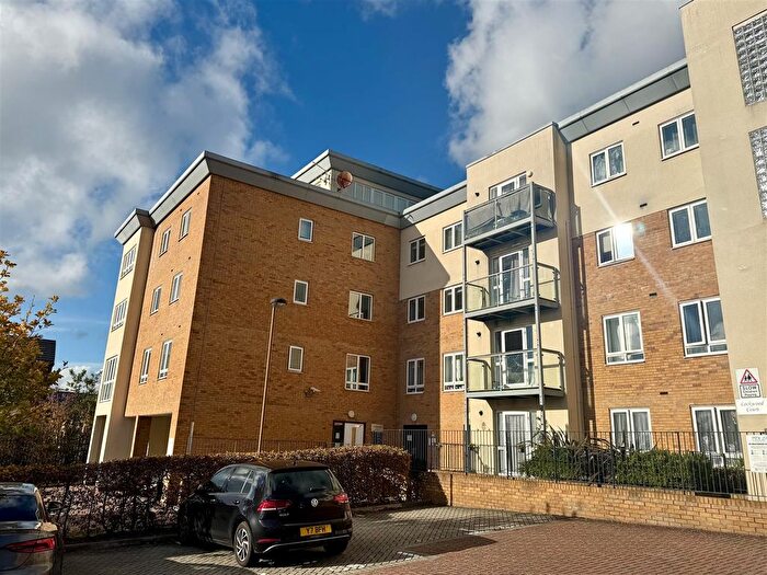 2 Bedroom Flat To Rent In Todd Close, Borehamwood, WD6