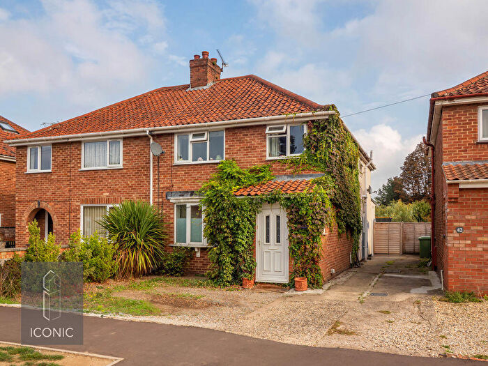 4 Bedroom Semi Detached House For Sale In Woodland Road, Hellesdon, Norwich, NR6