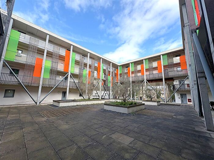 2 Bedroom Flat To Rent In Glenalmond Avenue, Cambridge, CB2