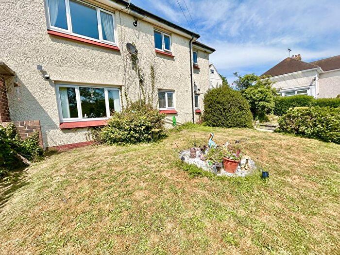 2 Bedroom Flat For Sale In Gorlan, Conwy, LL32