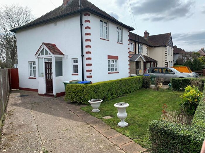 3 Bedroom Semi-Detached House To Rent In Old Farm Avenue, Sidcup, DA15