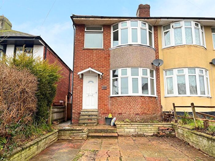 4 Bedroom Semi-Detached House To Rent In Parker Road, Hastings, TN34