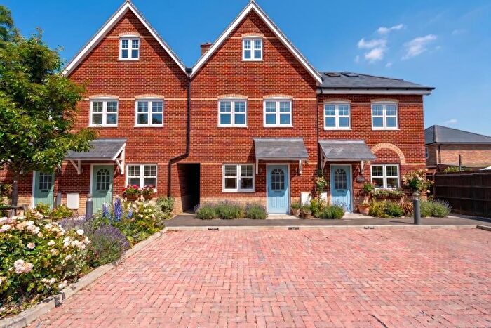 3 Bedroom Terraced House To Rent In Knaphill, Woking, Surrey, GU21