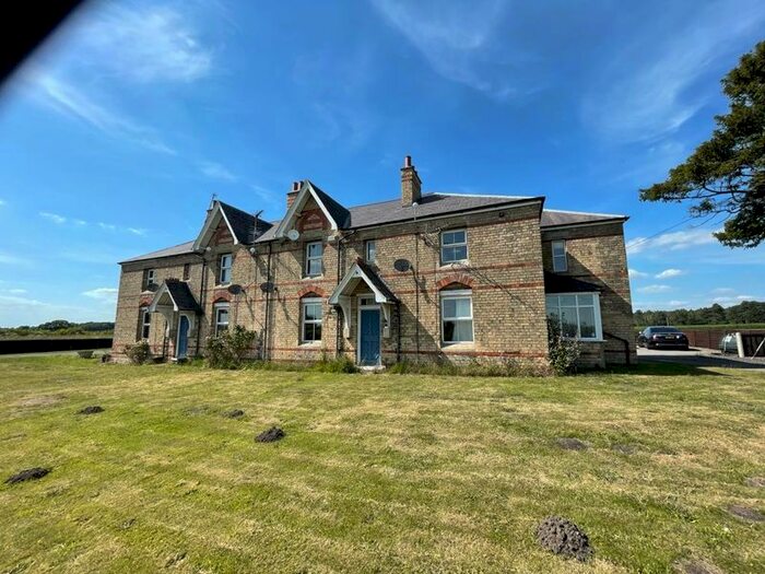 2 Bedroom Cottage To Rent In Cleatham, Gainsborough, DN21